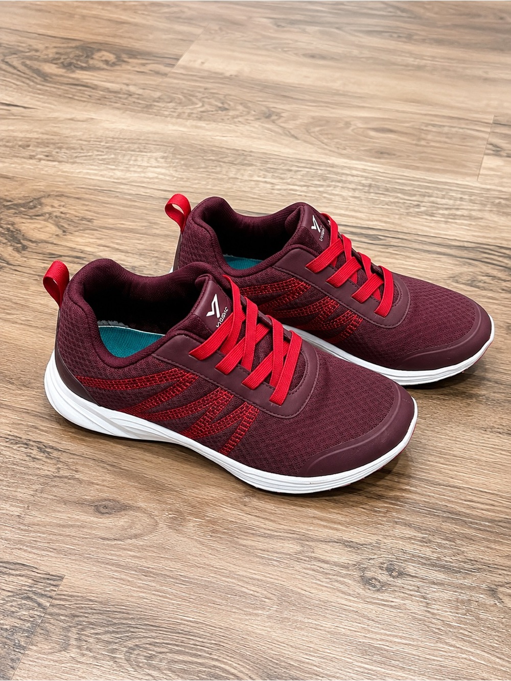 Vionic Shay Women’s 9.5 Burgundy Red Comfort Walking Sneakers Arch Support